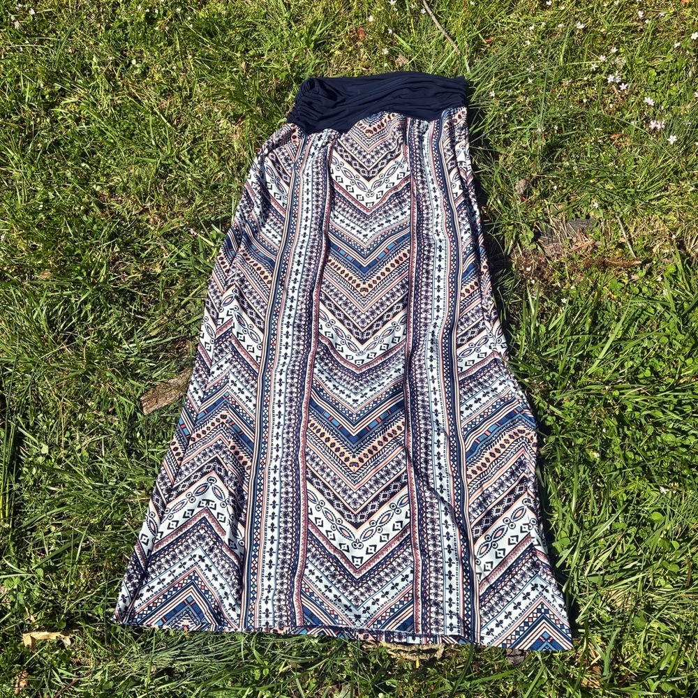 Apt 9 boho print pull on stretchy long maxi skirt- blue multicolor tribal print